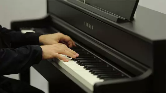 پیانو آکوستیک یاماها CLP 645